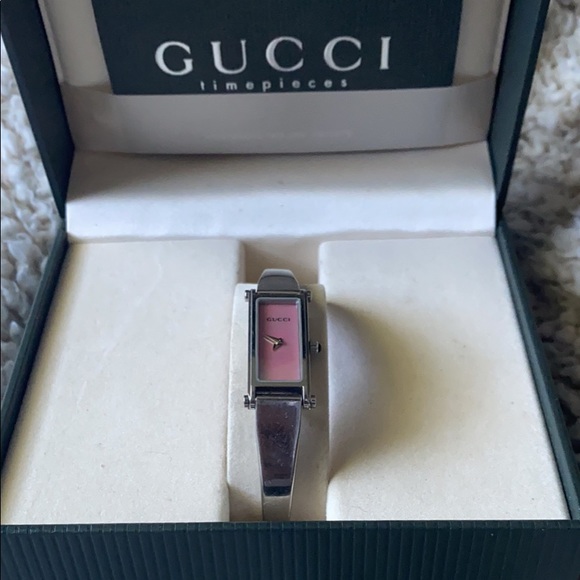 Gucci Mother of Pearl Watch - Picture 3 of 3